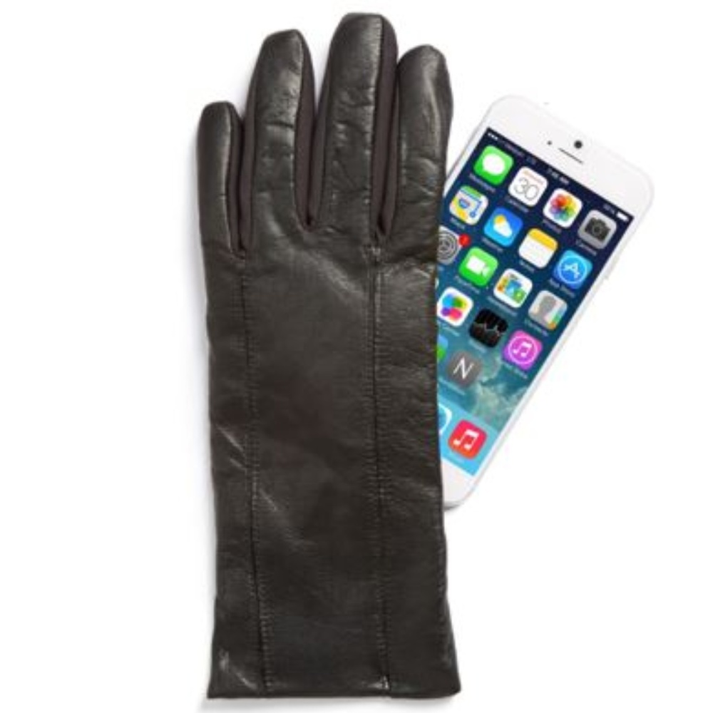⚡️SALE⚡️ NWT U|R Leather Tech S/M Gloves